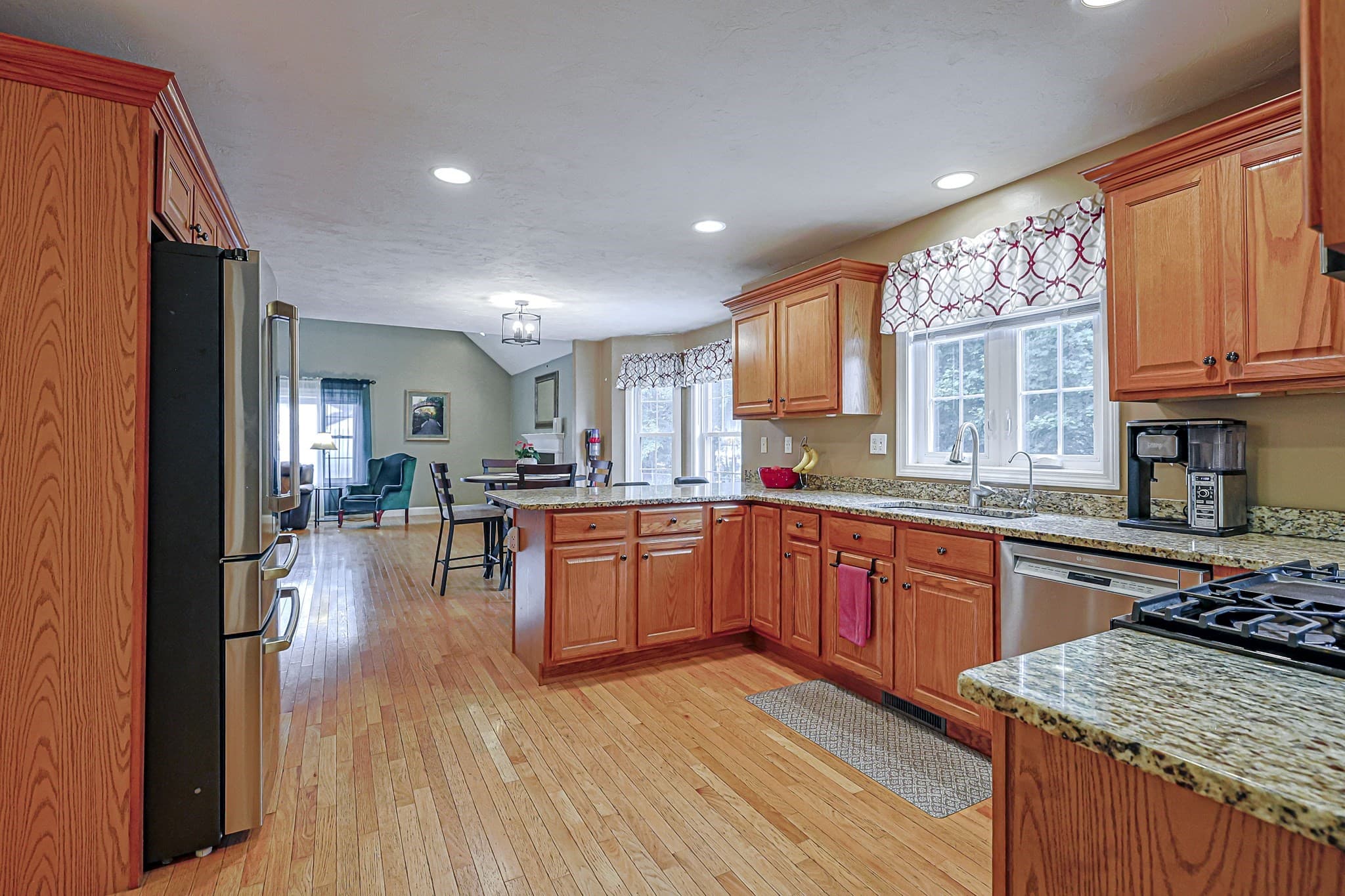 Single Family Residence at 91 Edgewood Ave, Haverhill MA 01832, Haverhill, photo 12 of 35