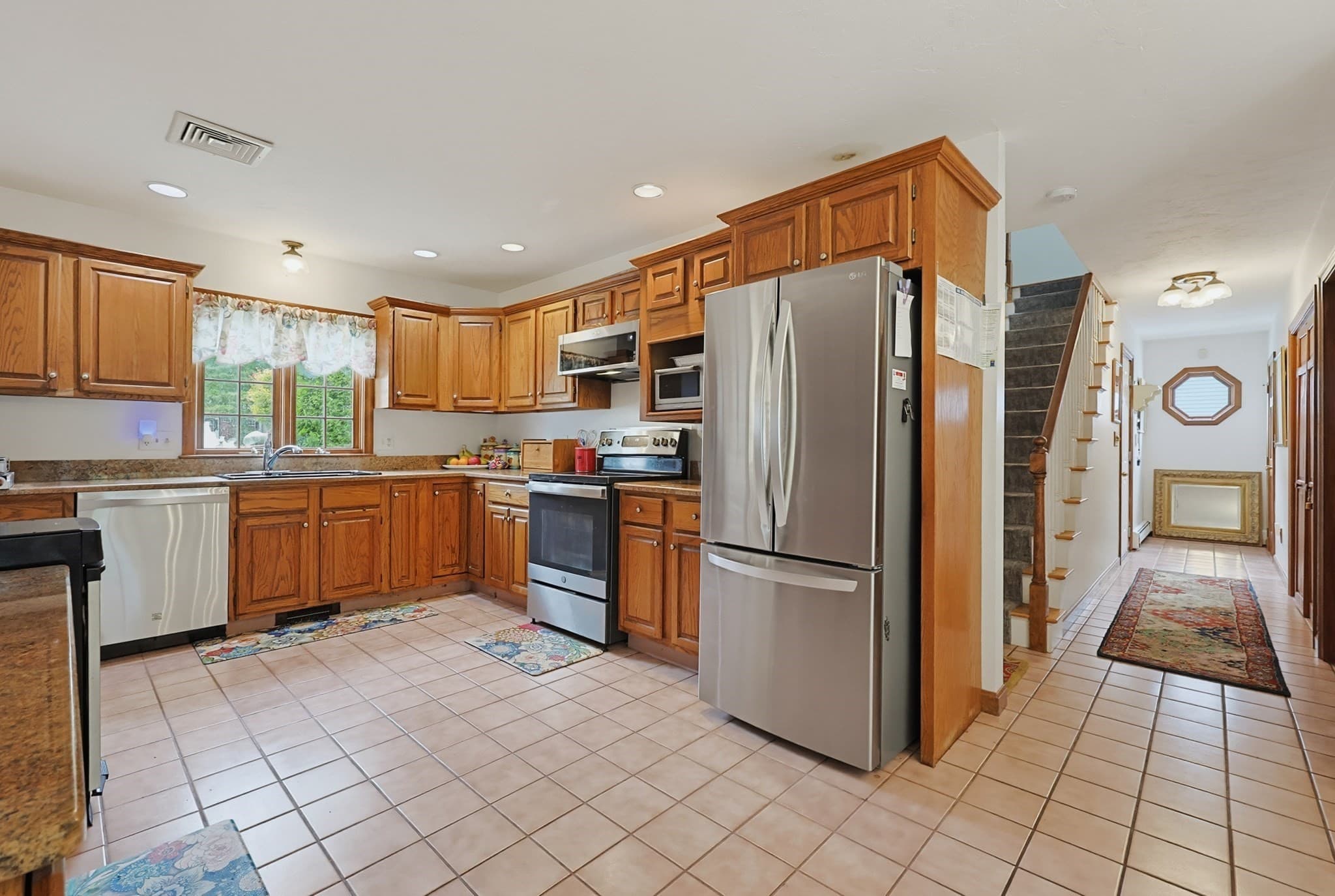 Single Family Residence at 29 Tiffany Dr, Randolph MA 02368, Randolph, photo 9 of 39
