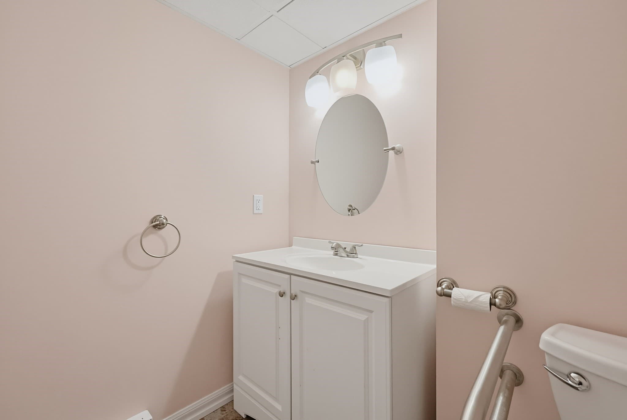 Single Family Residence at 29 Tiffany Dr, Randolph MA 02368, Randolph, photo 34 of 39