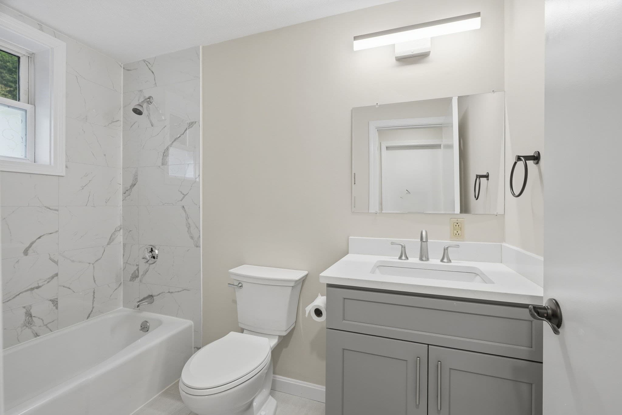 Condominium at 10 Beacon St # 103, Woburn MA 01801, Woburn, photo 21 of 27