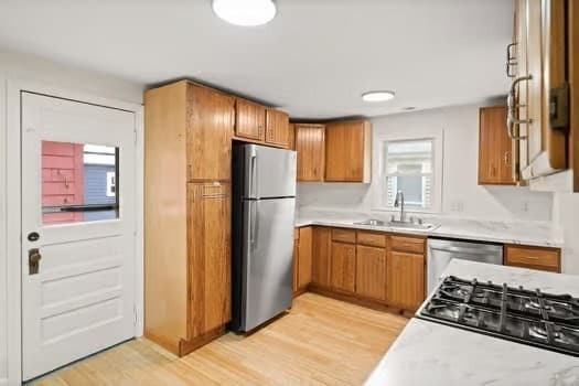 Single Family Residence at 24 Myrtle Street, Weymouth MA 02189, Weymouth, photo 4 of 23