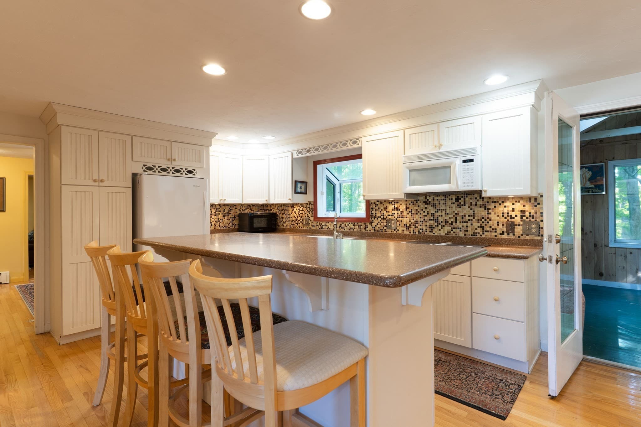 Single Family Residence at 74 Old Farm Rd, Sturbridge MA 01566, Sturbridge, photo 9 of 42
