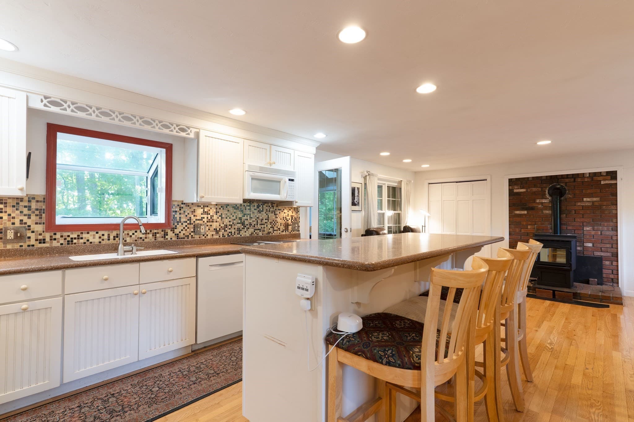 Single Family Residence at 74 Old Farm Rd, Sturbridge MA 01566, Sturbridge, photo 10 of 42