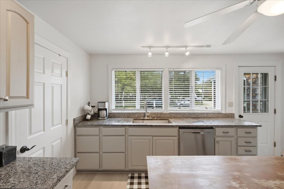Single Family Residence at 33 Edgar Rd, Scituate MA 02066, Scituate, photo 9 of 38