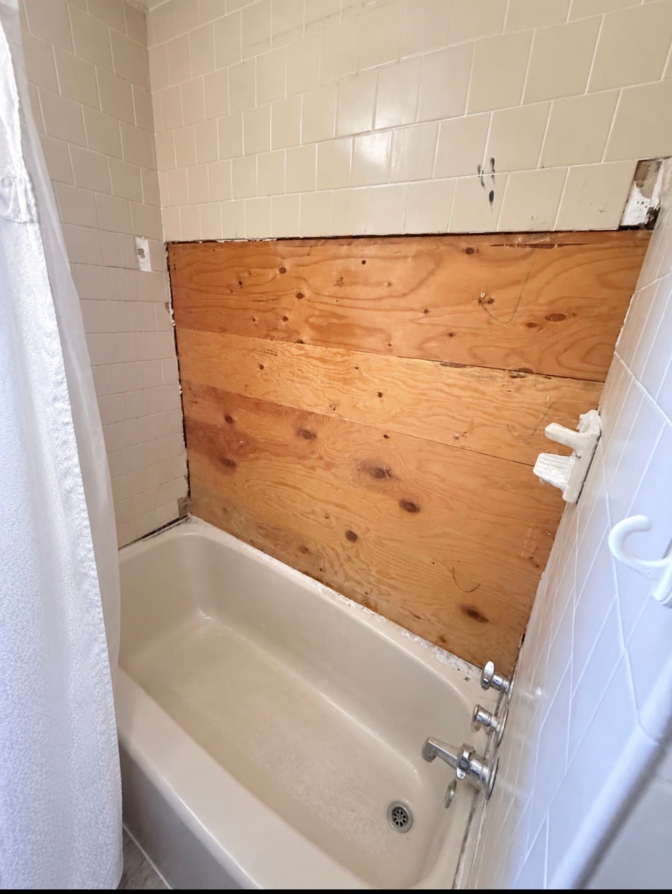 Single Family Residence at 17 Prince St, North Attleboro MA 02760, North Attleboro, photo 5 of 5