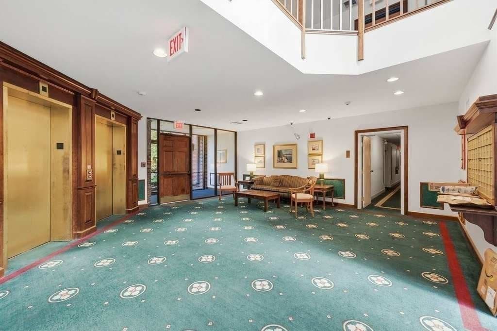 Condominium at 770 Salisbury St # 555, Worcester MA 01609, Worcester, photo 7 of 41