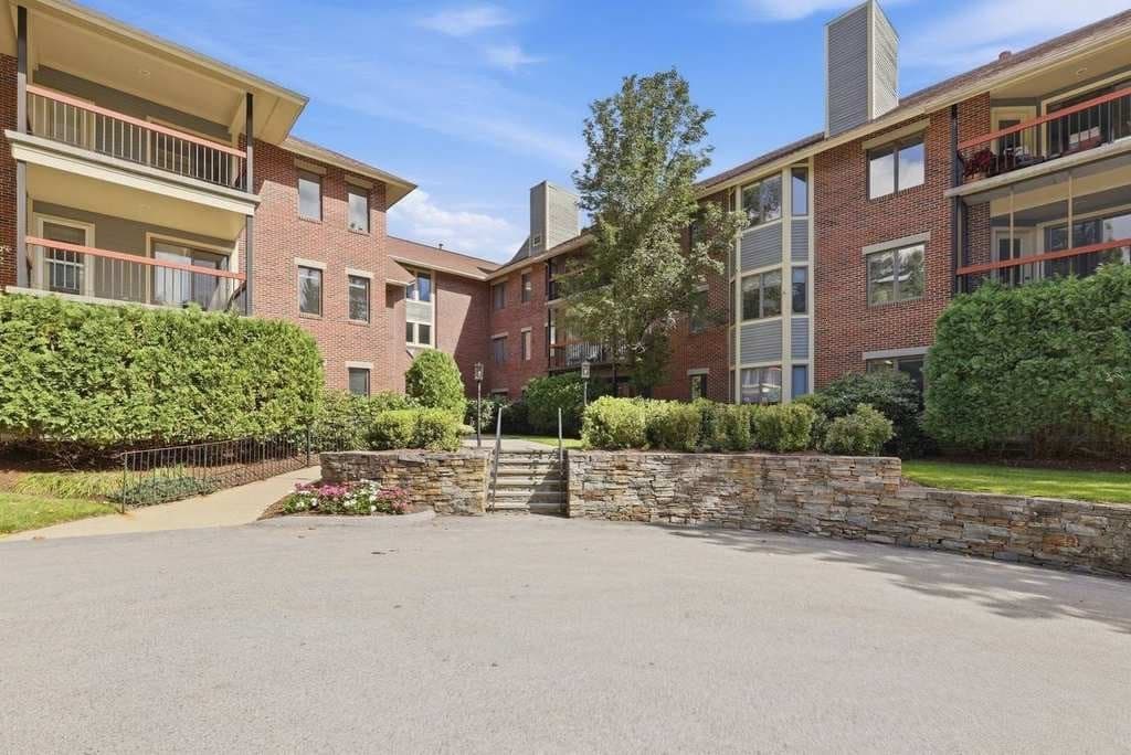 770 Salisbury St # 555, Worcester MA 01609