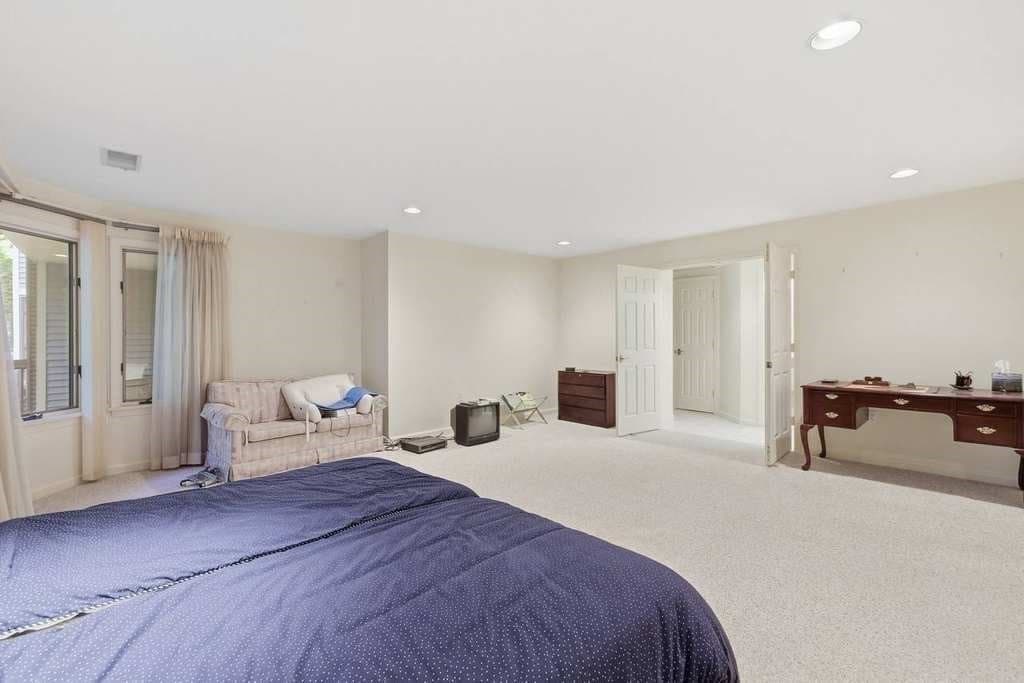 Condominium at 770 Salisbury St # 555, Worcester MA 01609, Worcester, photo 30 of 41