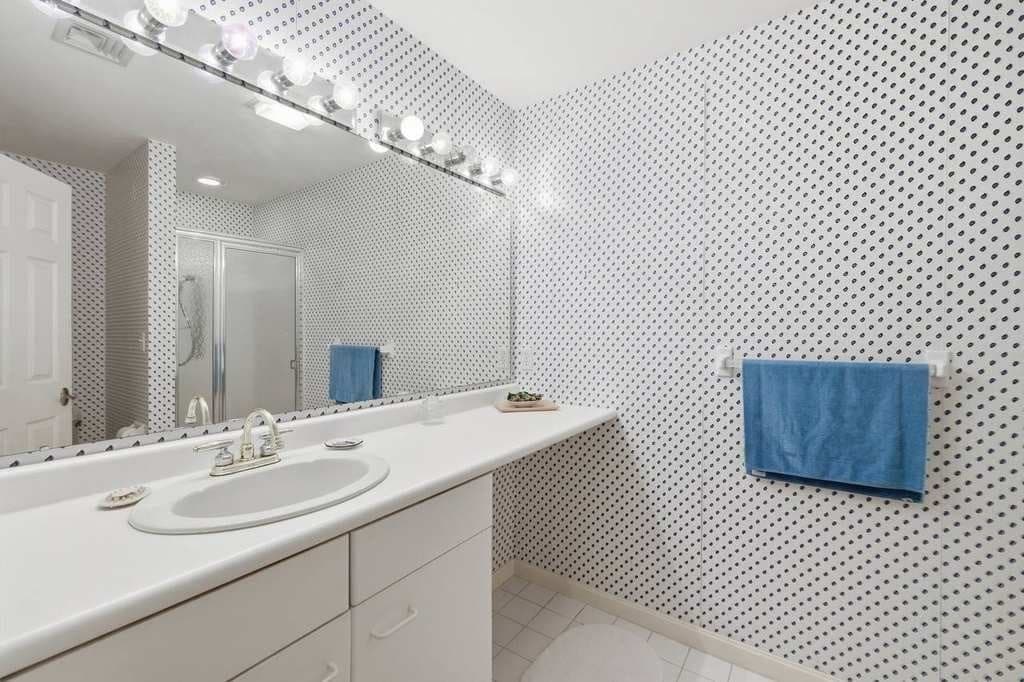 Condominium at 770 Salisbury St # 555, Worcester MA 01609, Worcester, photo 38 of 41