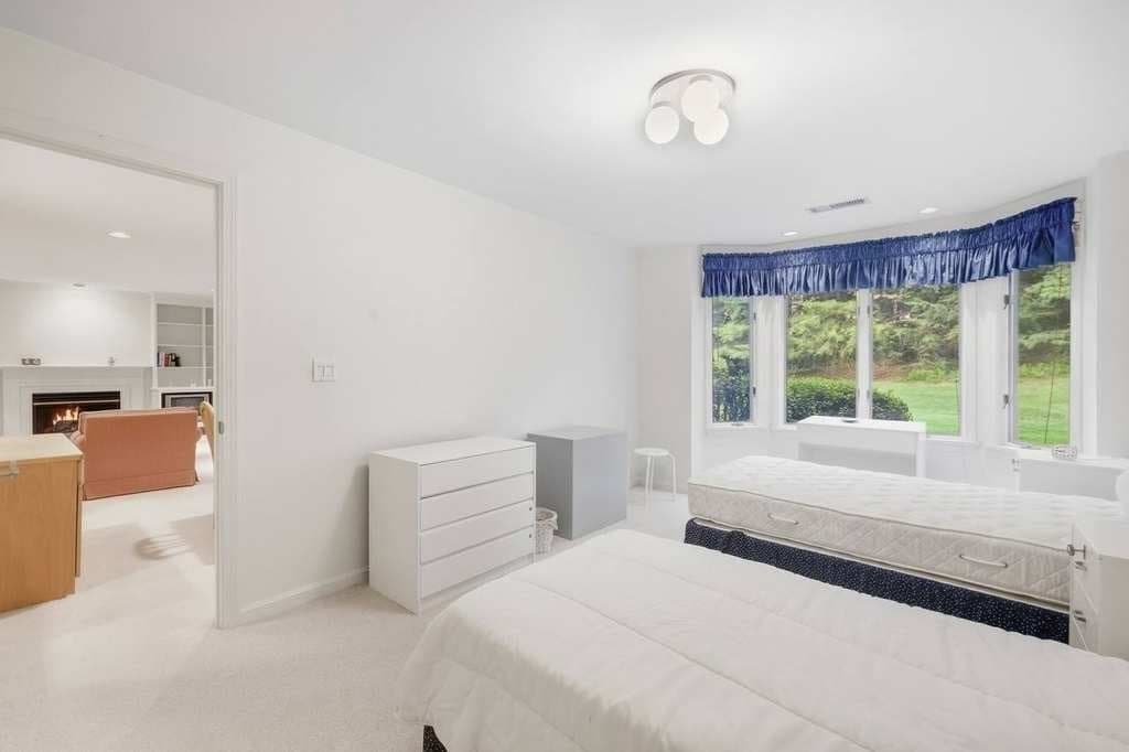 Condominium at 770 Salisbury St # 555, Worcester MA 01609, Worcester, photo 37 of 41