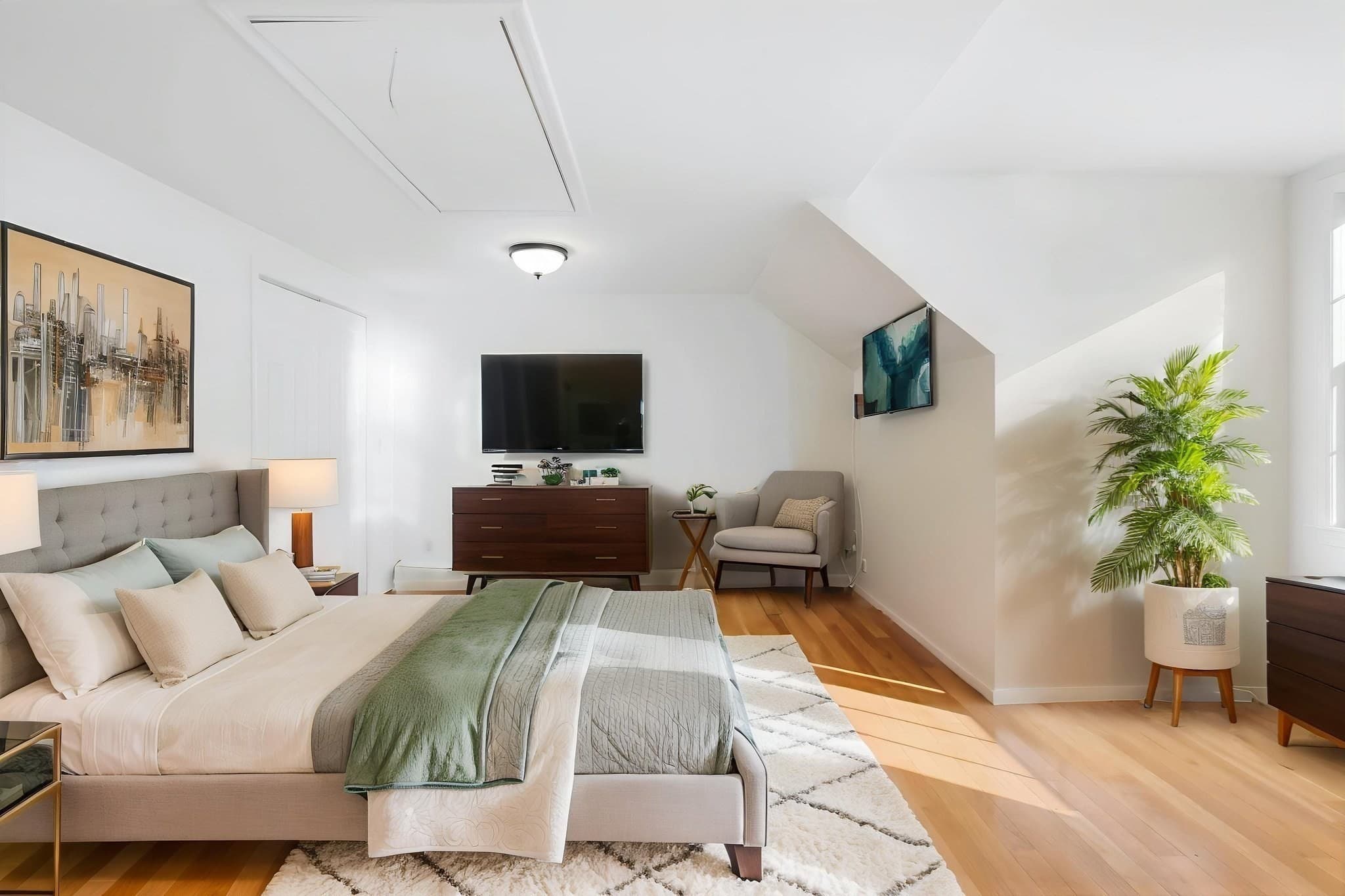Single Family Residence at 174 Everett St, Boston MA 02128, Boston, photo 9 of 22