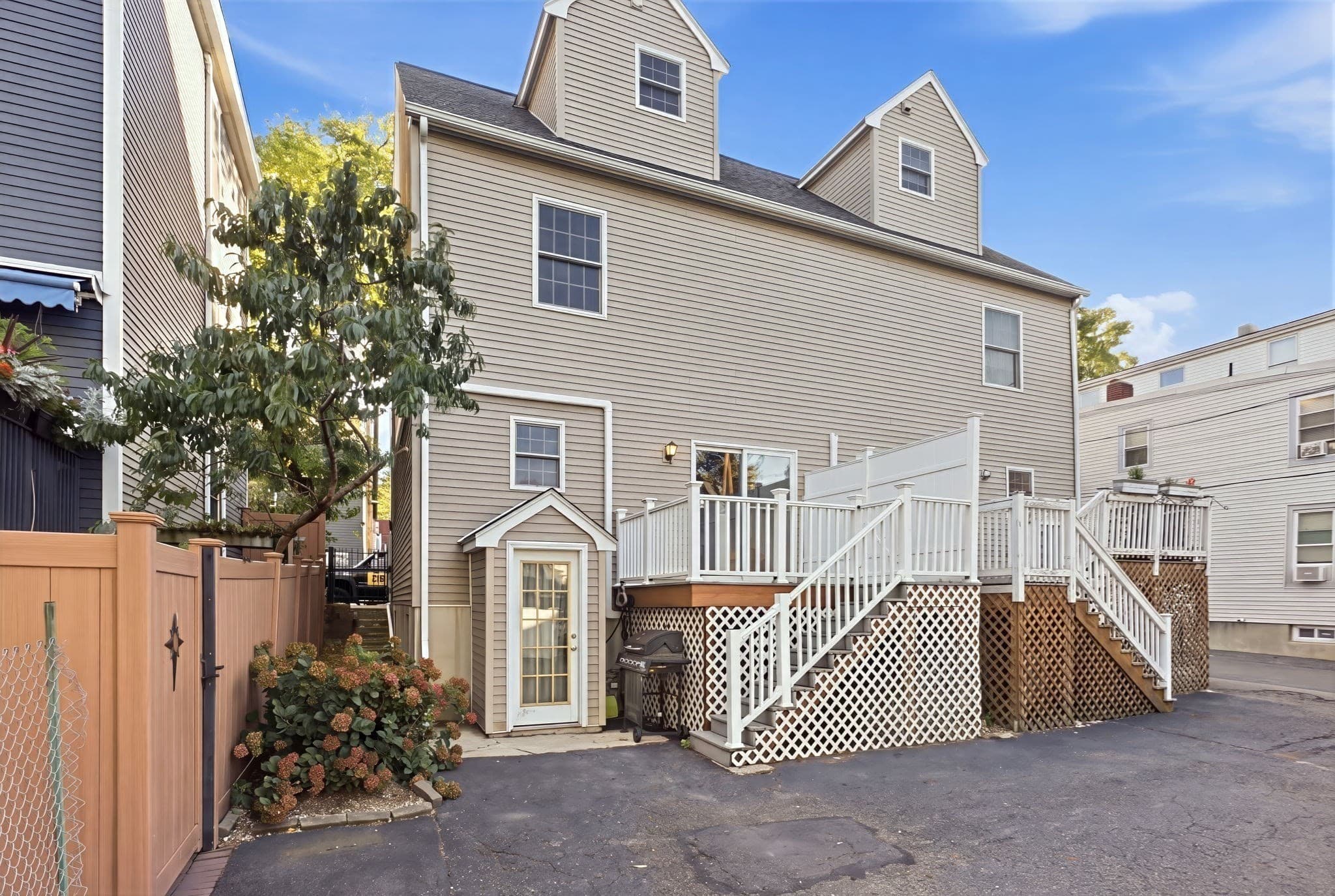 Single Family Residence at 174 Everett St, Boston MA 02128, Boston, photo 19 of 22