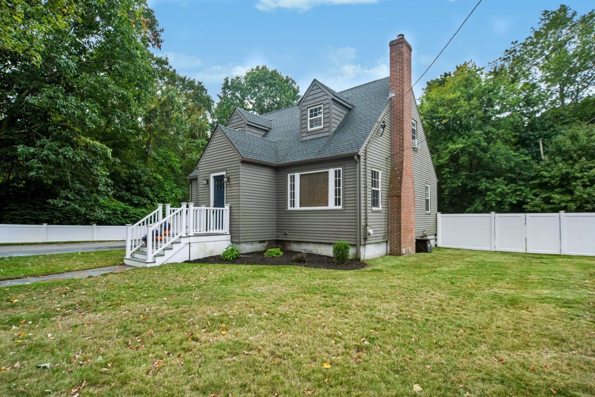 Single Family Residence at 14 Nelson St, Hopedale MA 01747, Hopedale, photo 3 of 39