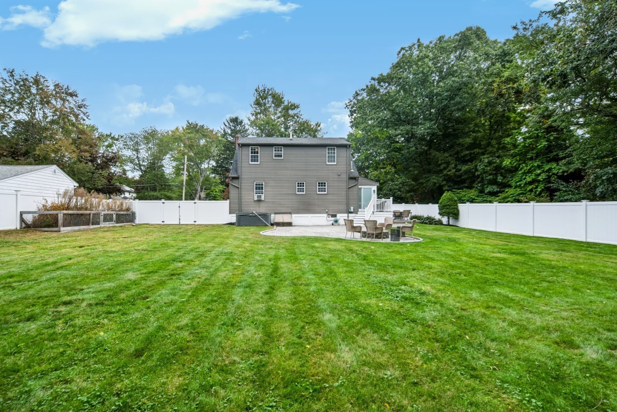 Single Family Residence at 14 Nelson St, Hopedale MA 01747, Hopedale, photo 5 of 39