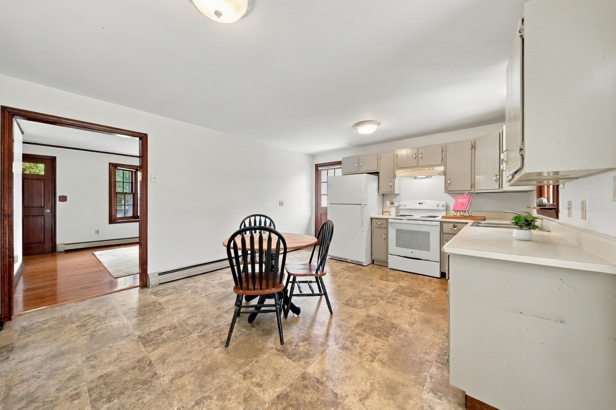 Single Family Residence at 29 Dale Ave, Leominster MA 01453, Leominster, photo 11 of 42