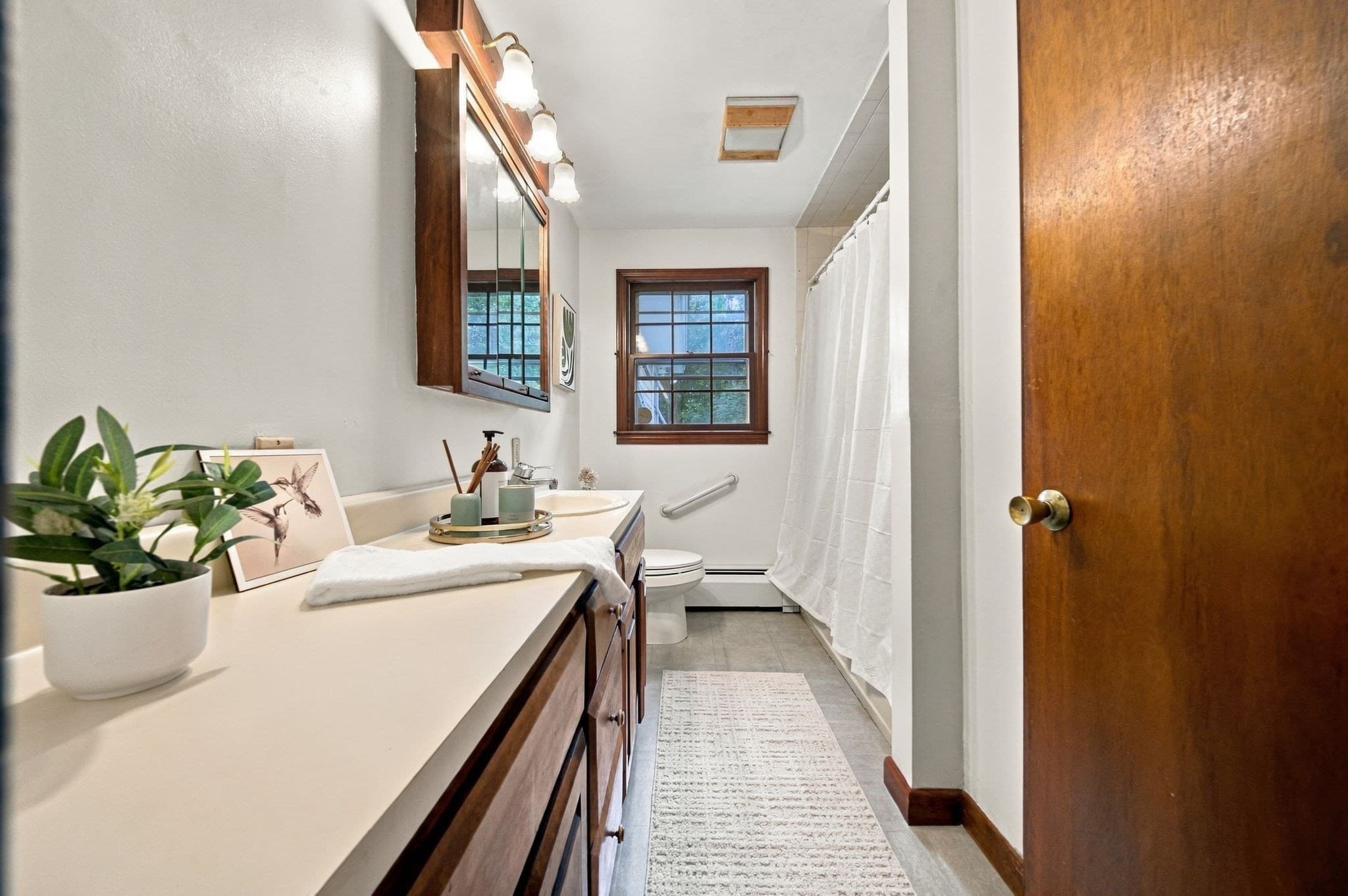 Single Family Residence at 29 Dale Ave, Leominster MA 01453, Leominster, photo 31 of 42