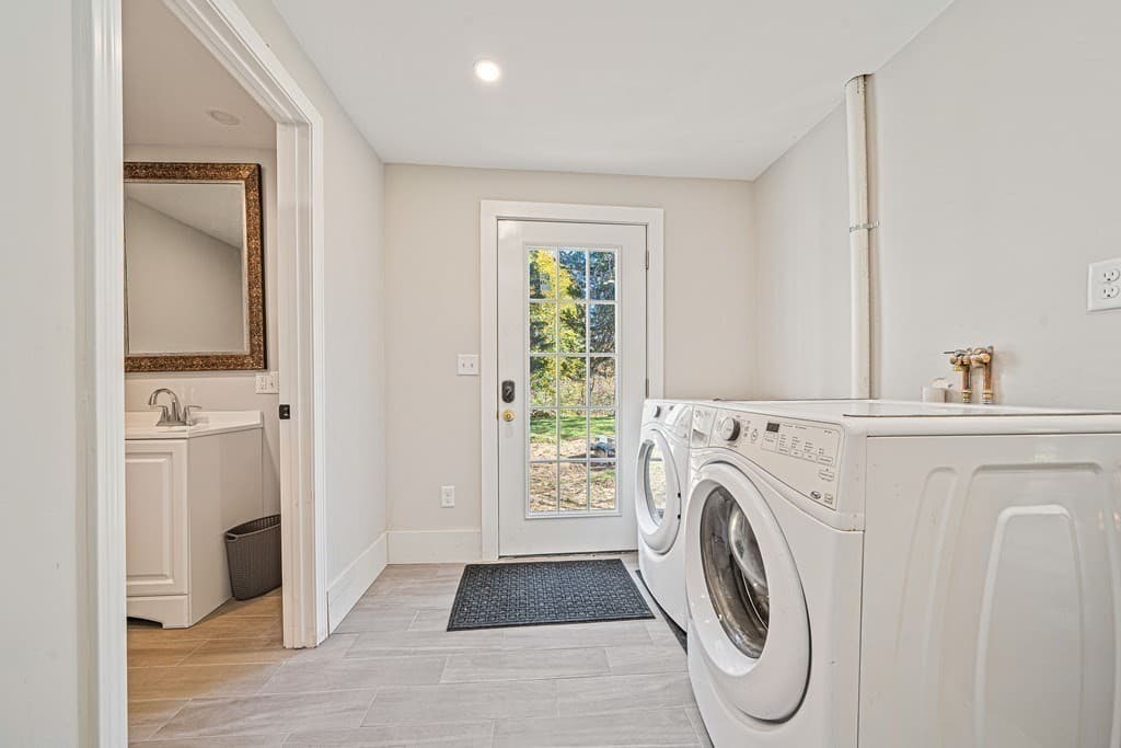 Single Family Residence at 449 Parsonage St, Marshfield MA 02050, Marshfield, photo 9 of 12