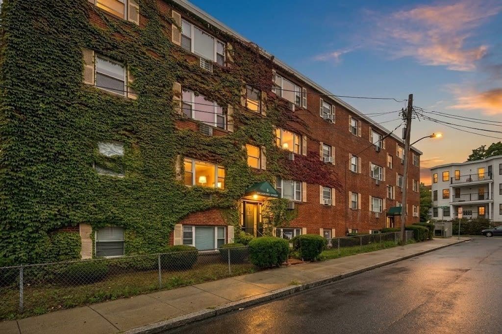 Condominium at 5 Melbourne St # 2, Boston MA 02124, Boston, photo 2 of 26