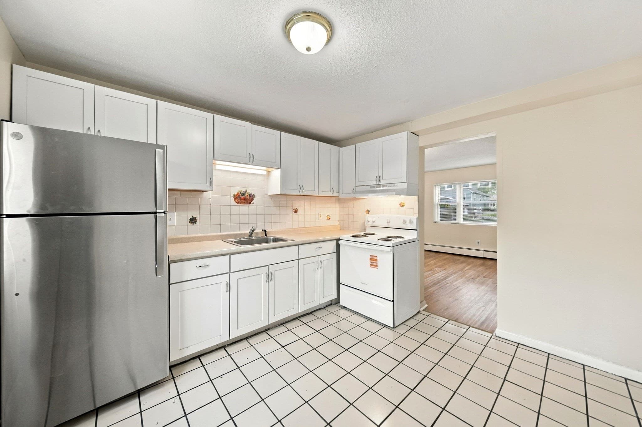 Condominium at 5 Melbourne St # 2, Boston MA 02124, Boston, photo 8 of 26