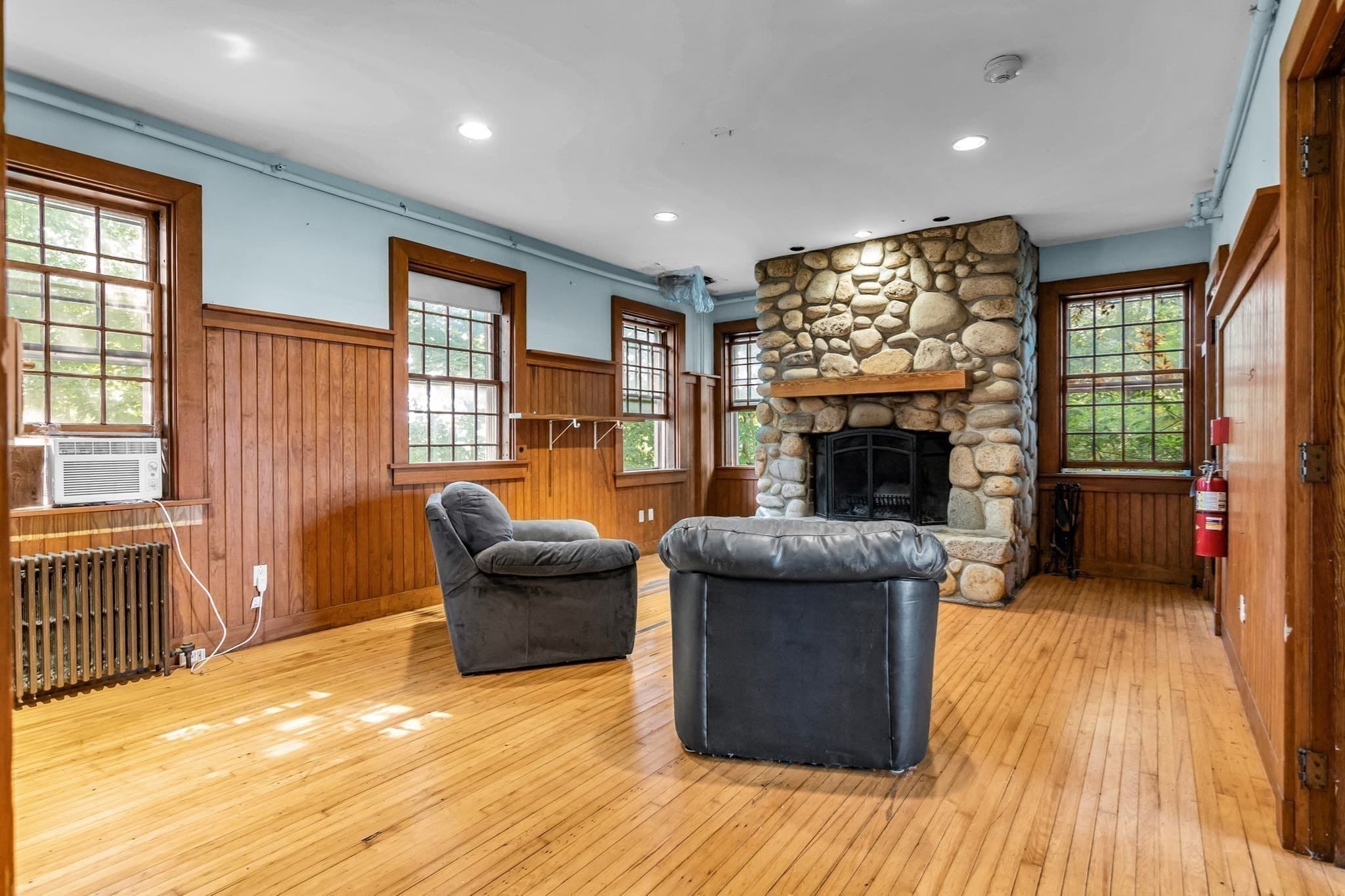 Single Family Residence at 43 Whitehall Cir, Beverly MA 01915, Beverly, photo 10 of 24