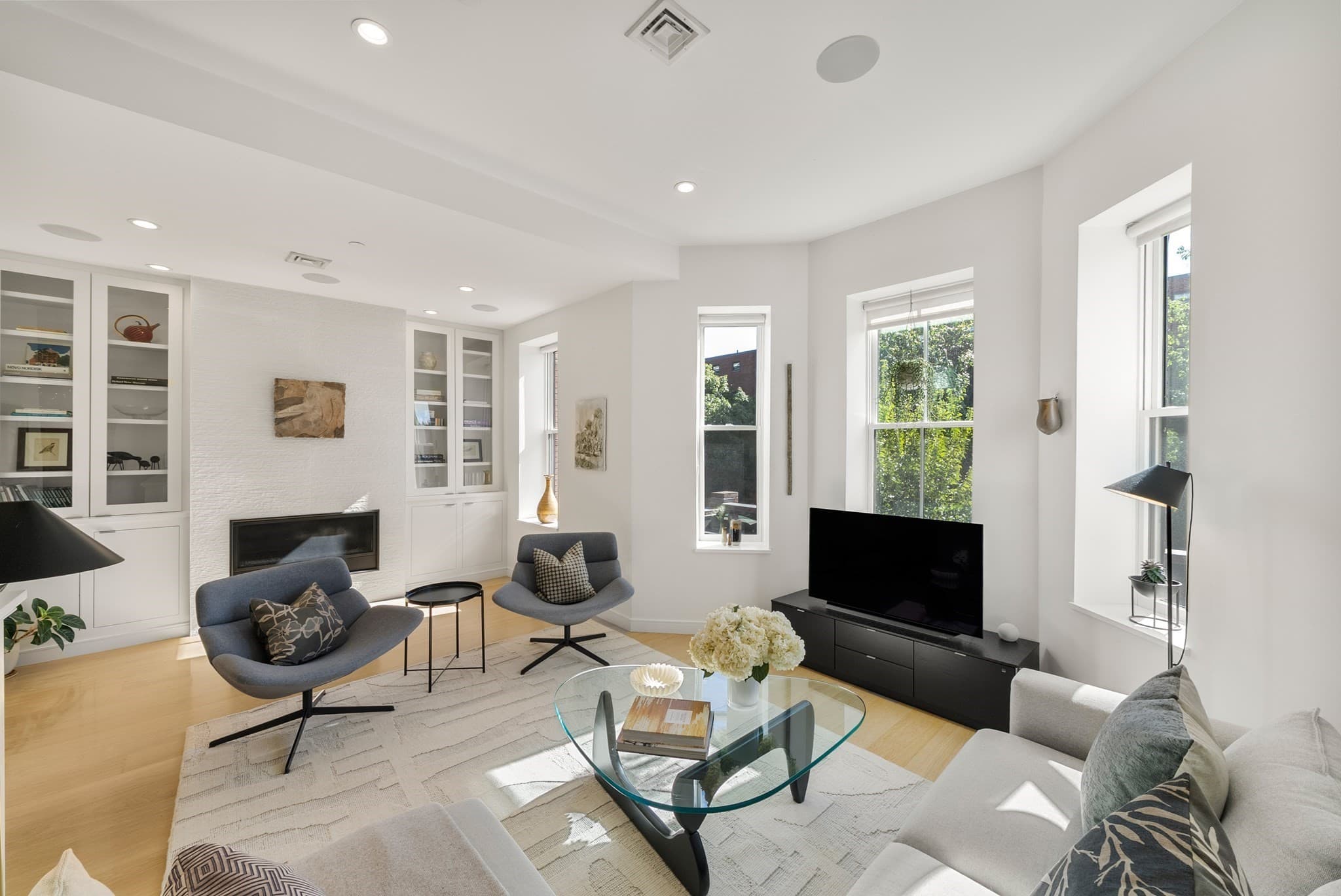 429 Columbus Ave # 2, Boston MA 02116