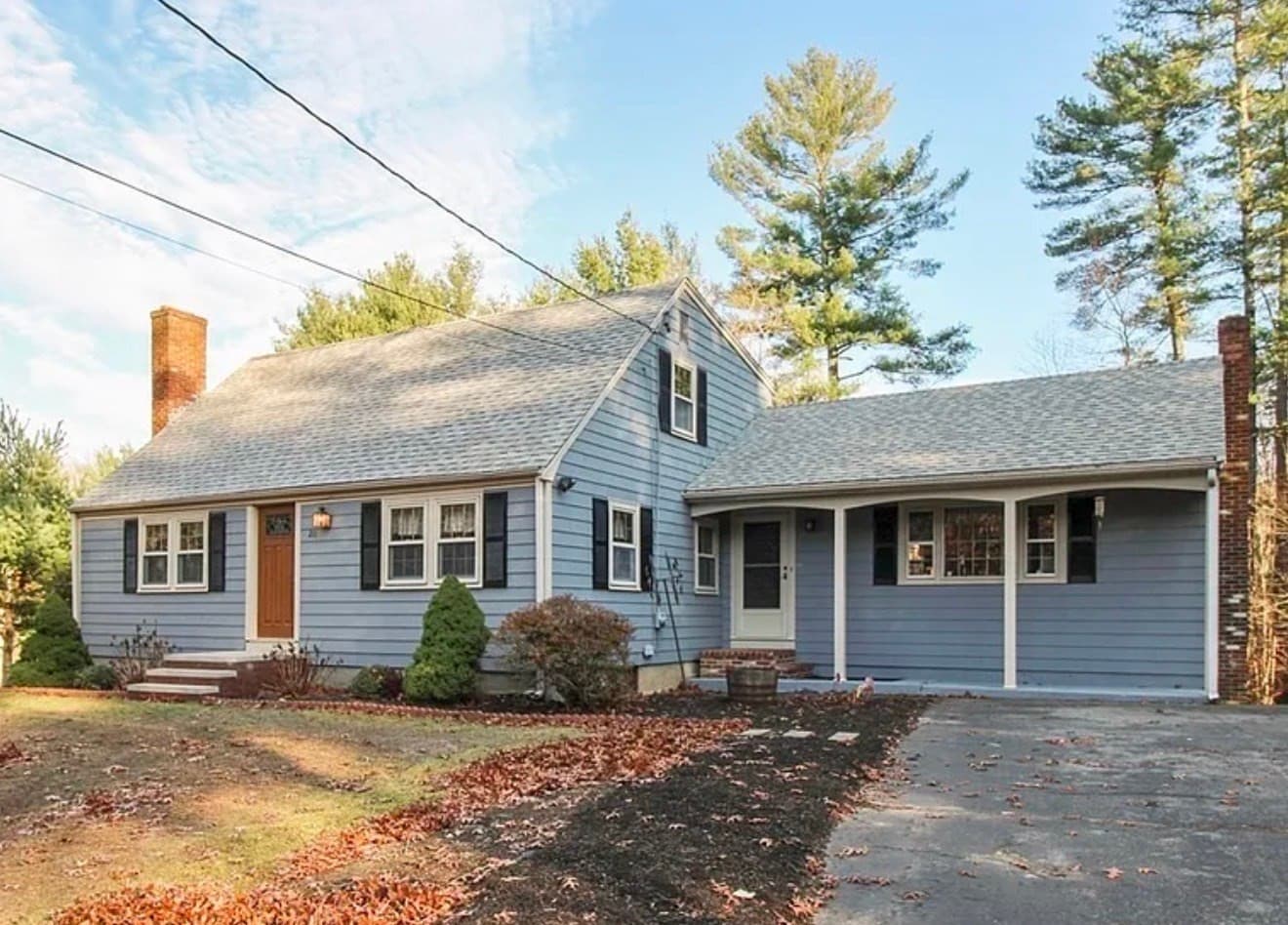 211 Cross St, Hanson MA 02341