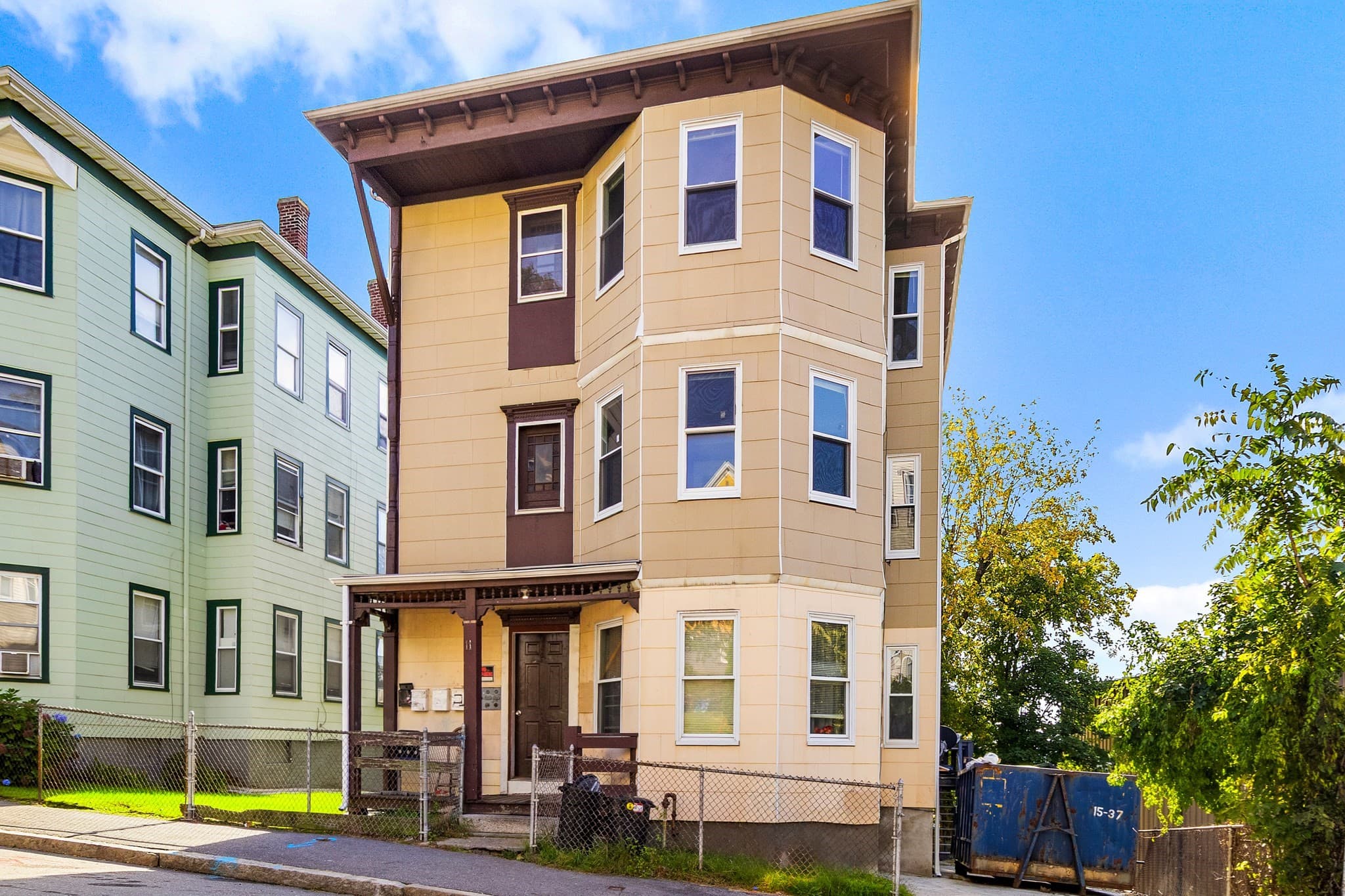 3 Family - 3 Units Up/Down at 11 Glenwood St, Worcester MA 01610, Worcester, photo 2 of 40