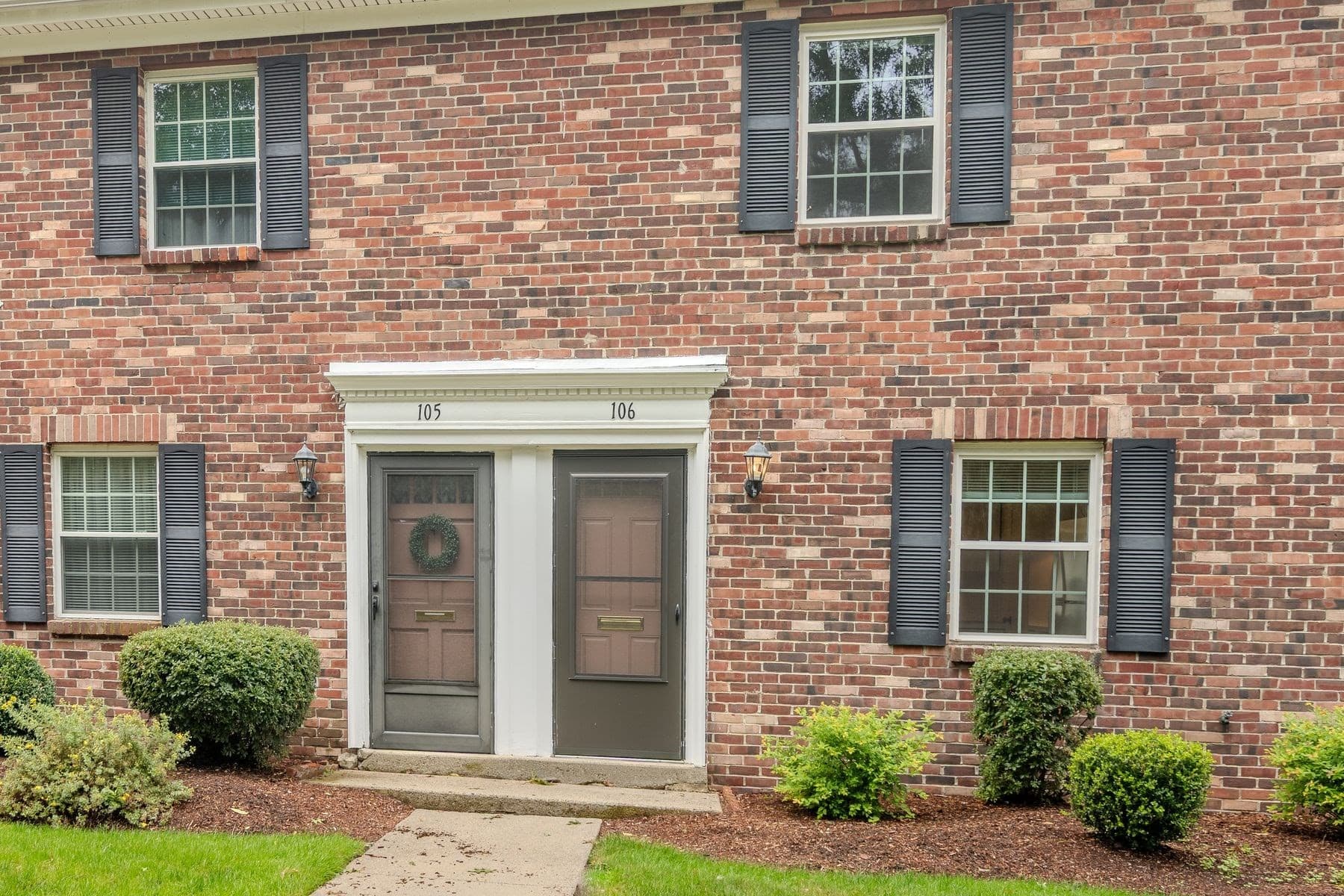 Condominium at 106 Windsor Drive # 106, Framingham MA 01701, Framingham, photo 2 of 22