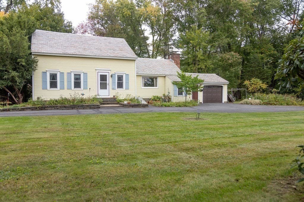 90 N Main Street, Deerfield MA 01373