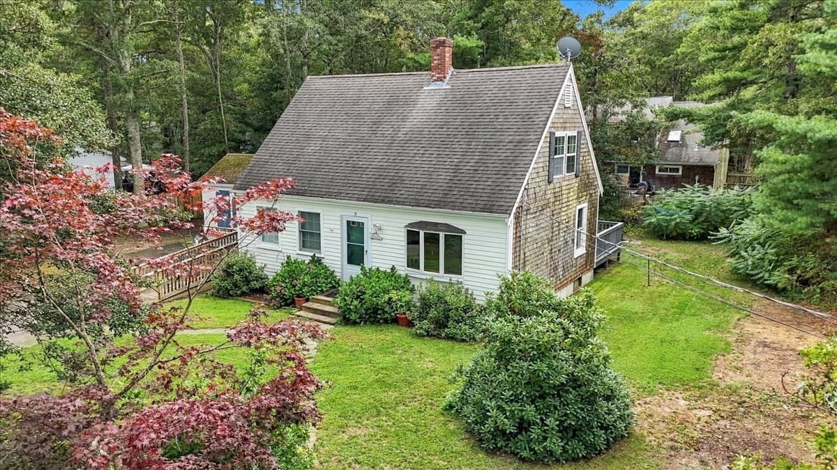 Single Family Residence at 37 Gooseberry Ln, Barnstable MA 02648, Barnstable, photo 2 of 23