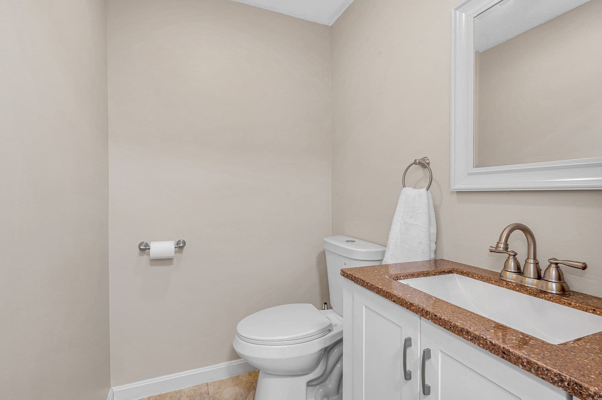 Condominium at 34 Lowell Rd # 15, Pepperell MA 01463, Pepperell, photo 14 of 33
