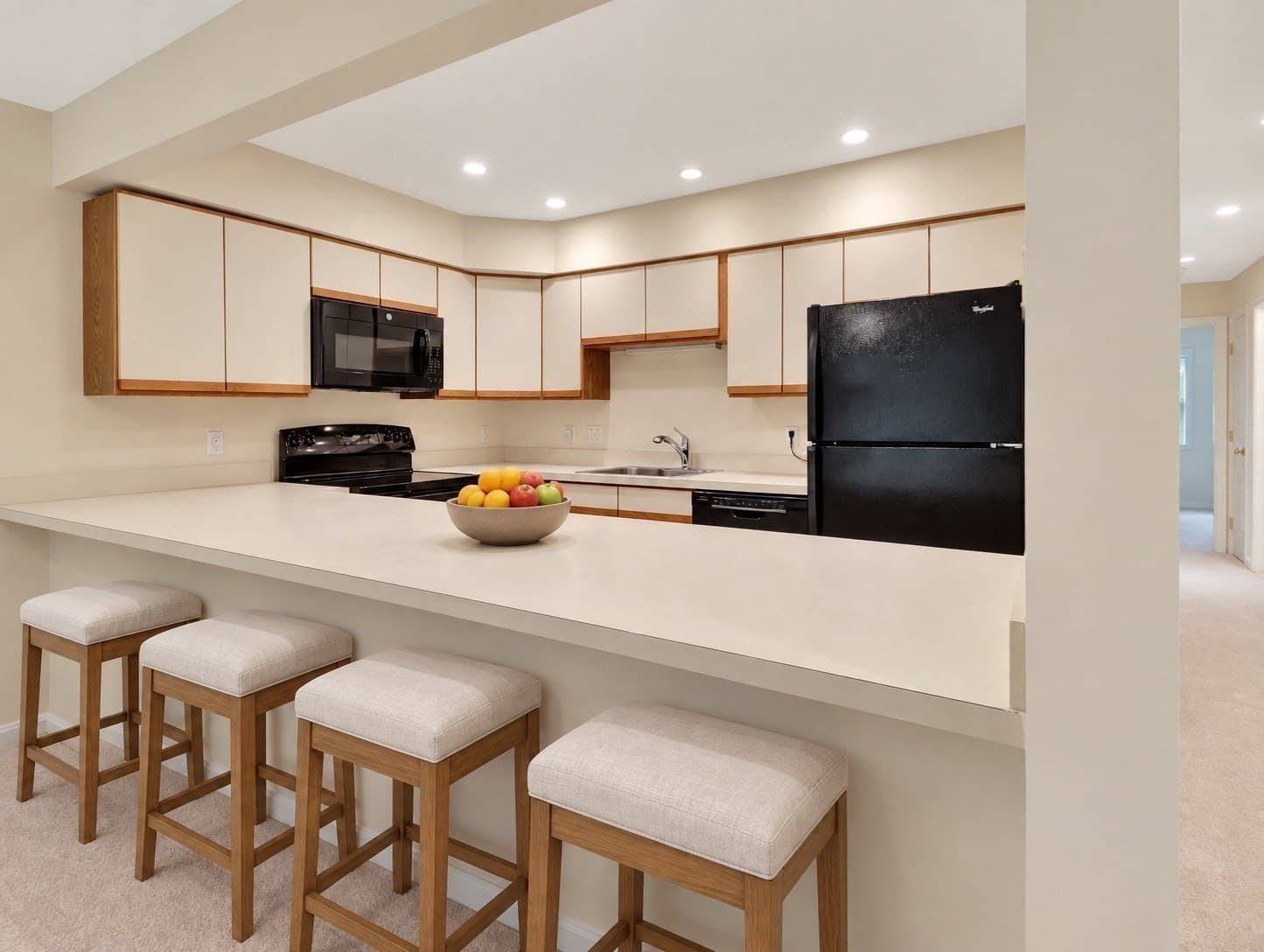 Condominium at 2406 Hockley Drive # 2406, Hingham MA 02043, Hingham, photo 5 of 30