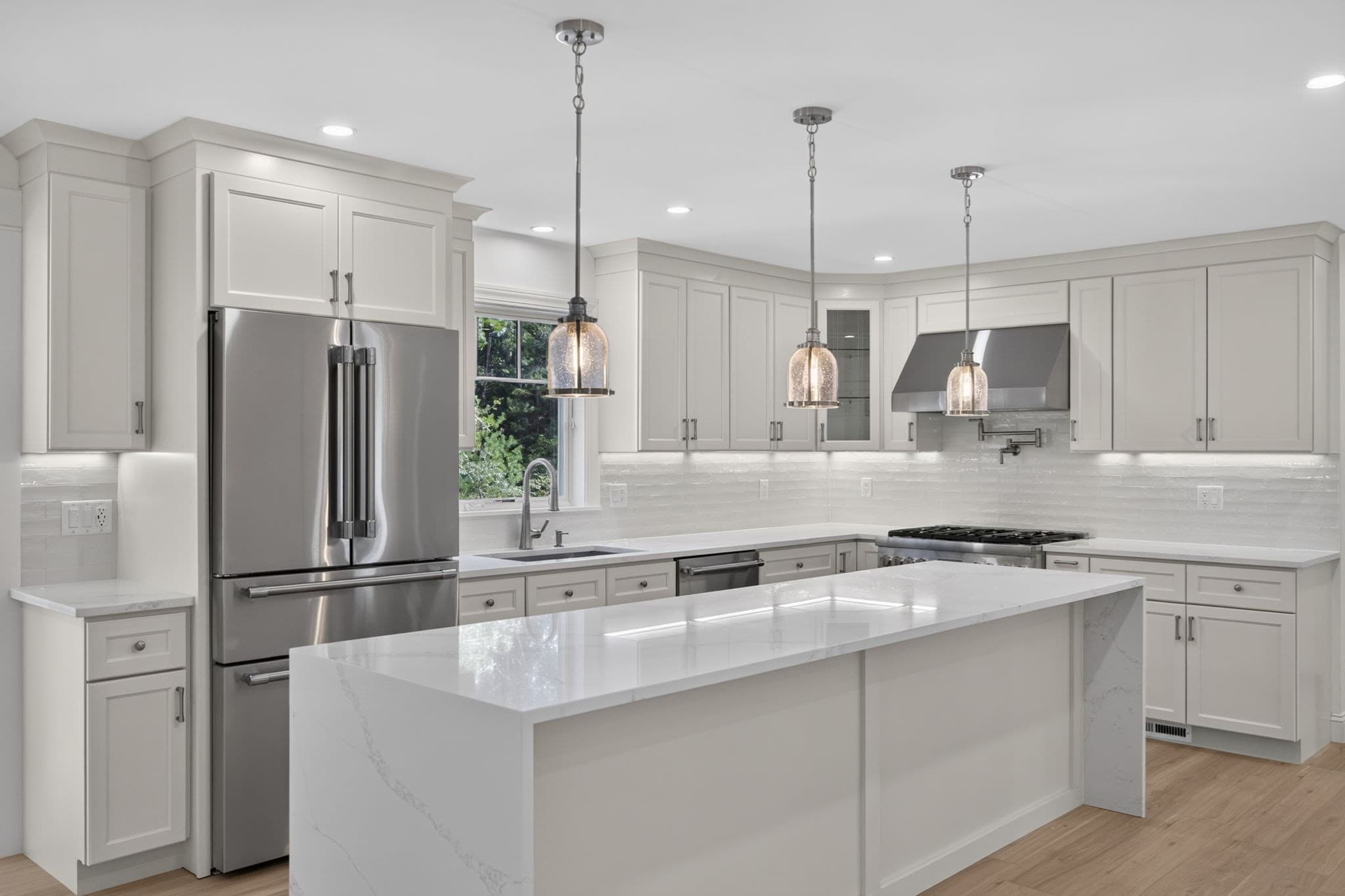 Single Family Residence at 9 Estrella Ln, Falmouth MA 02536, Falmouth, photo 2 of 42