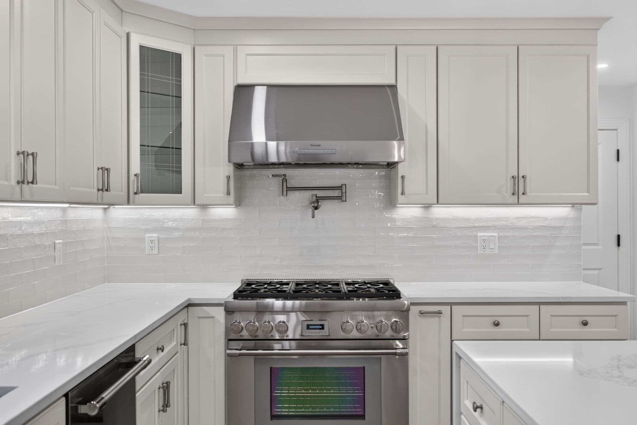 Single Family Residence at 9 Estrella Ln, Falmouth MA 02536, Falmouth, photo 4 of 42