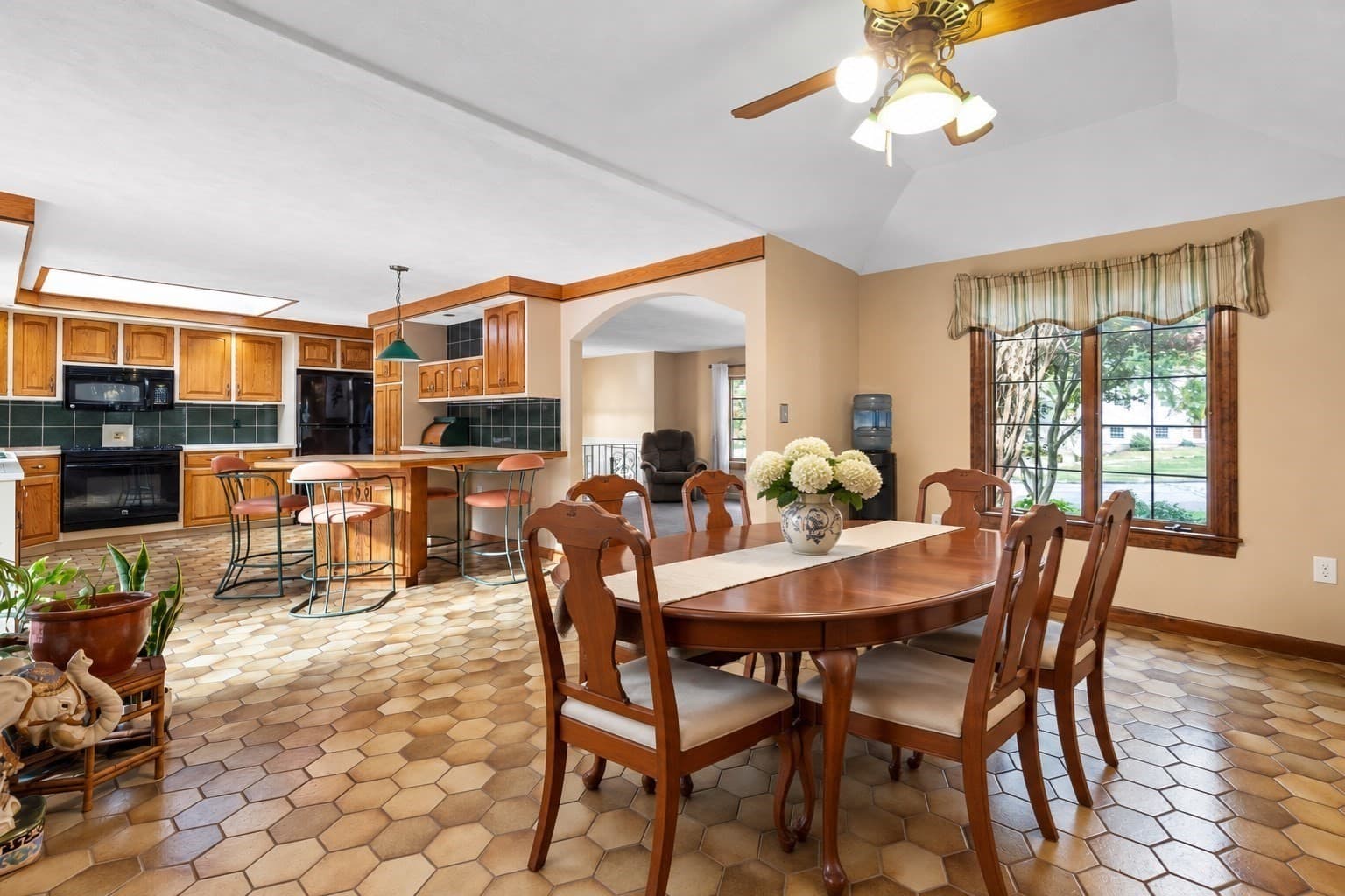 Single Family Residence at 42 Freeport Dr, Burlington MA 01803, Burlington, photo 12 of 38