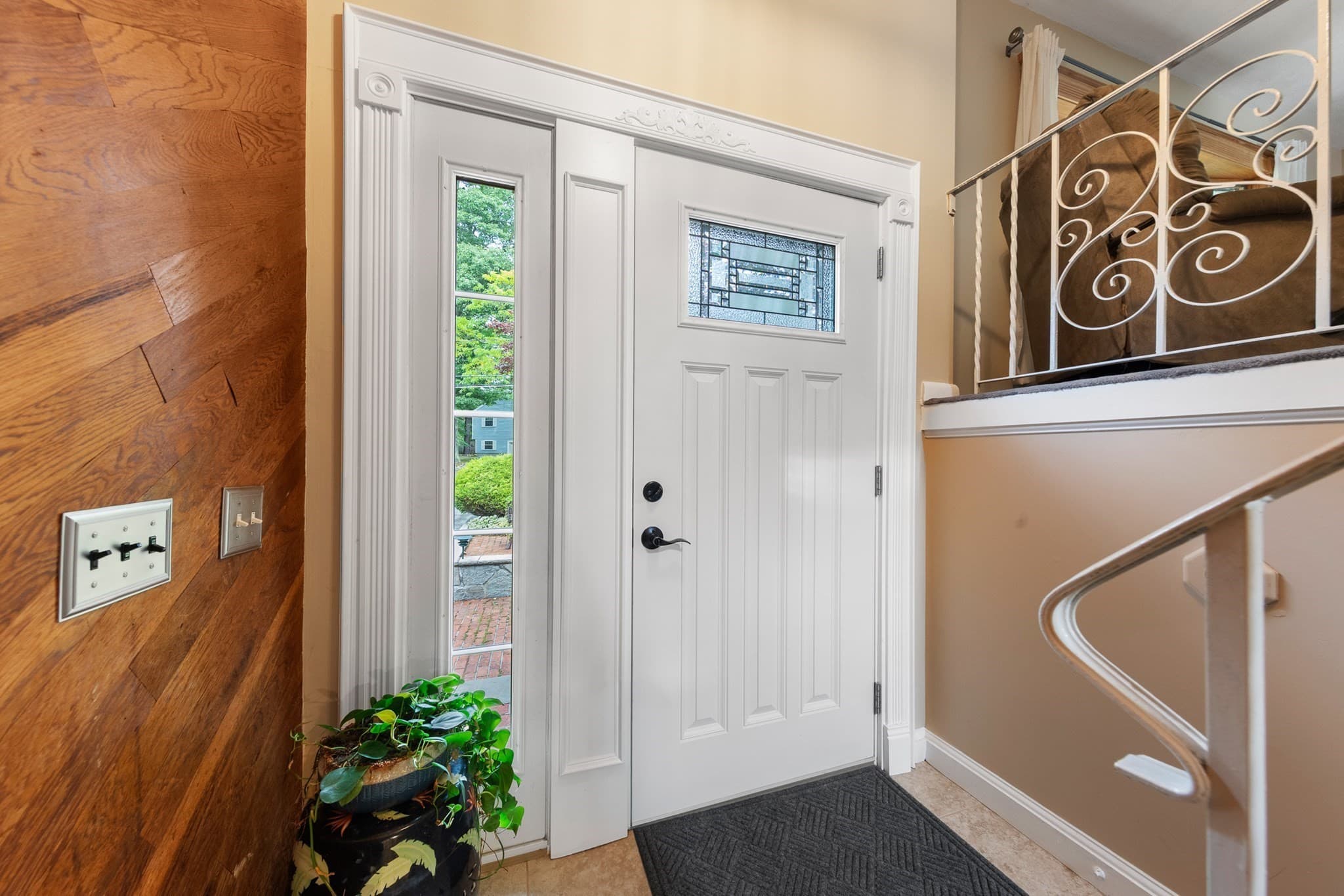 Single Family Residence at 42 Freeport Dr, Burlington MA 01803, Burlington, photo 5 of 38