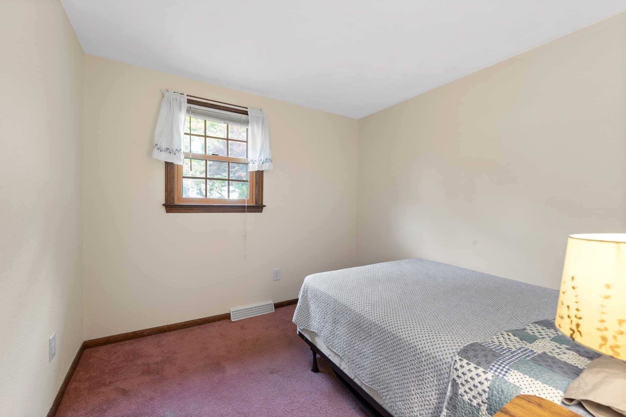 Single Family Residence at 42 Freeport Dr, Burlington MA 01803, Burlington, photo 14 of 38