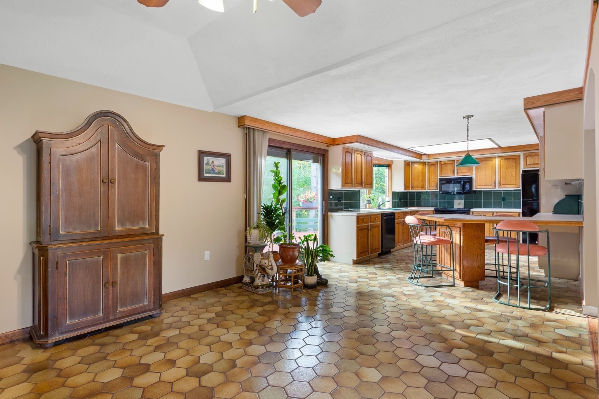 Single Family Residence at 42 Freeport Dr, Burlington MA 01803, Burlington, photo 11 of 38