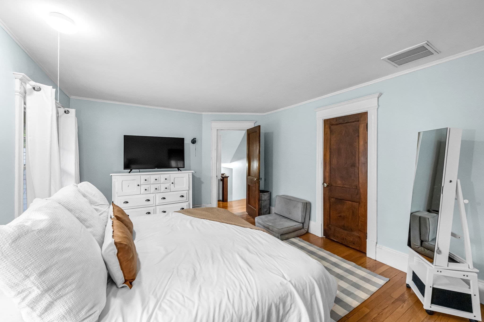 Single Family Residence at 22 S Park Ave, Longmeadow MA 01106, Longmeadow, photo 16 of 42