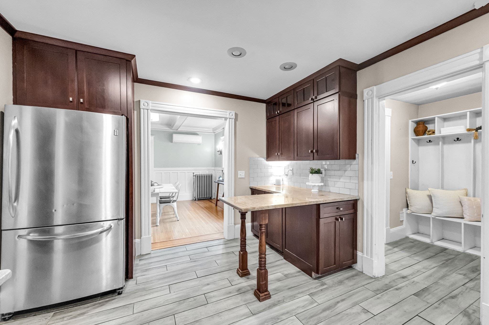 Single Family Residence at 22 S Park Ave, Longmeadow MA 01106, Longmeadow, photo 10 of 42