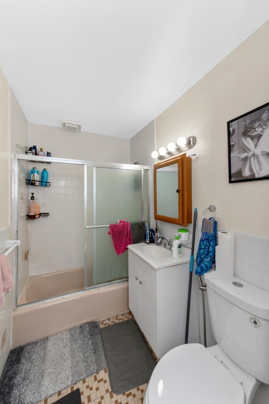 Condominium at 56 Jacqueline Rd # 8, Waltham MA 02452, Waltham, photo 13 of 19