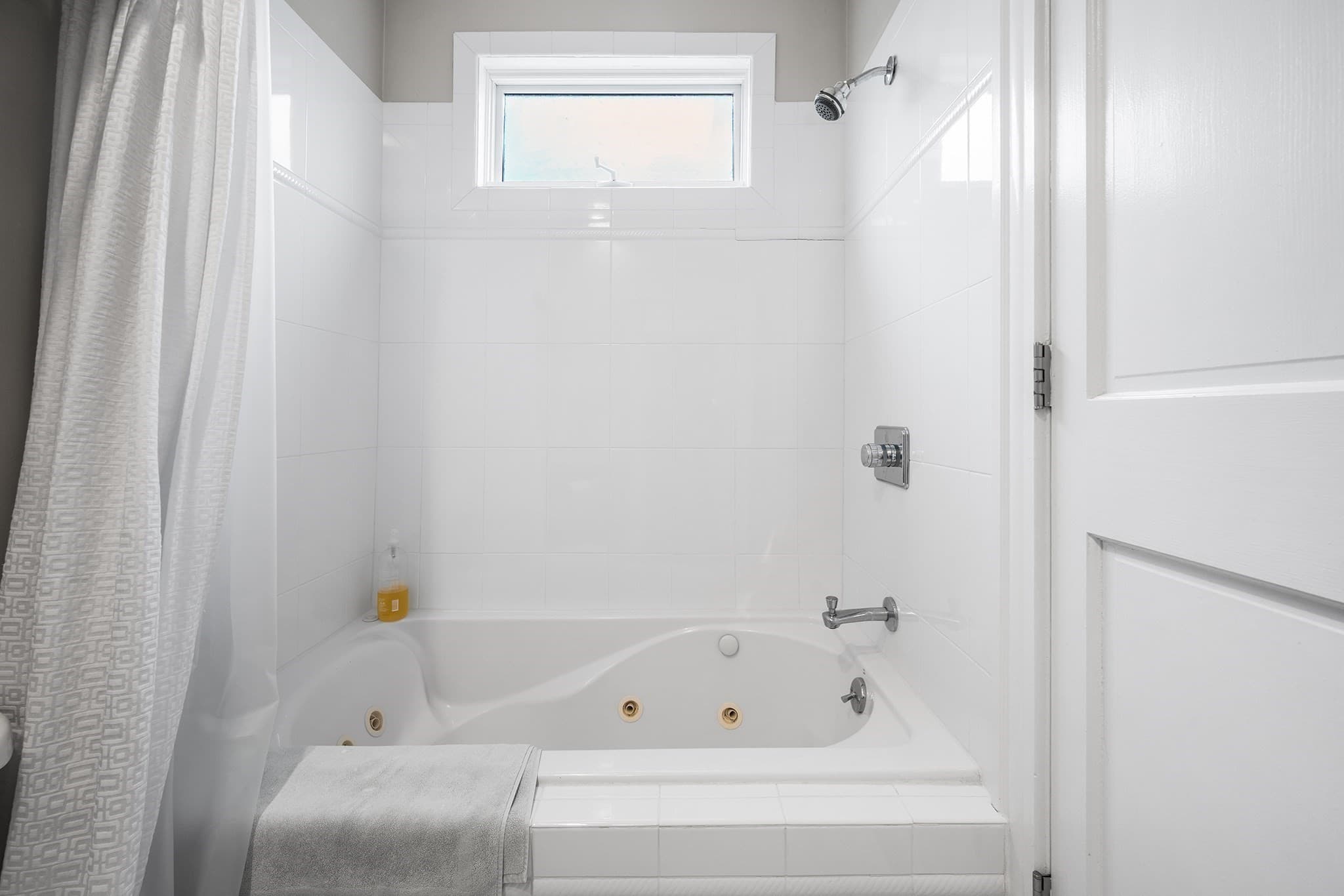Condominium at 54 Chestnut St # 3, Boston MA 02129, Boston, photo 13 of 31