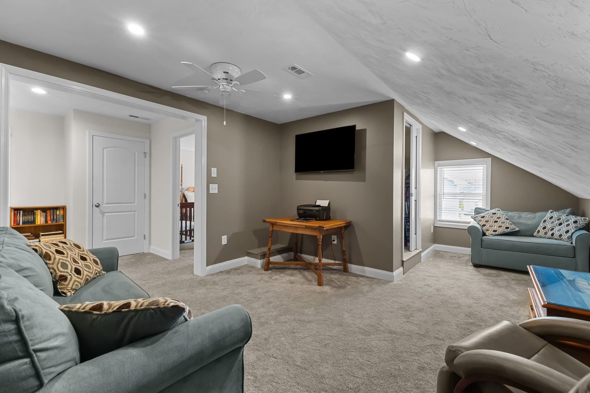 Single Family Residence at 59 Tea Party, Uxbridge MA 01569, Uxbridge, photo 16 of 23