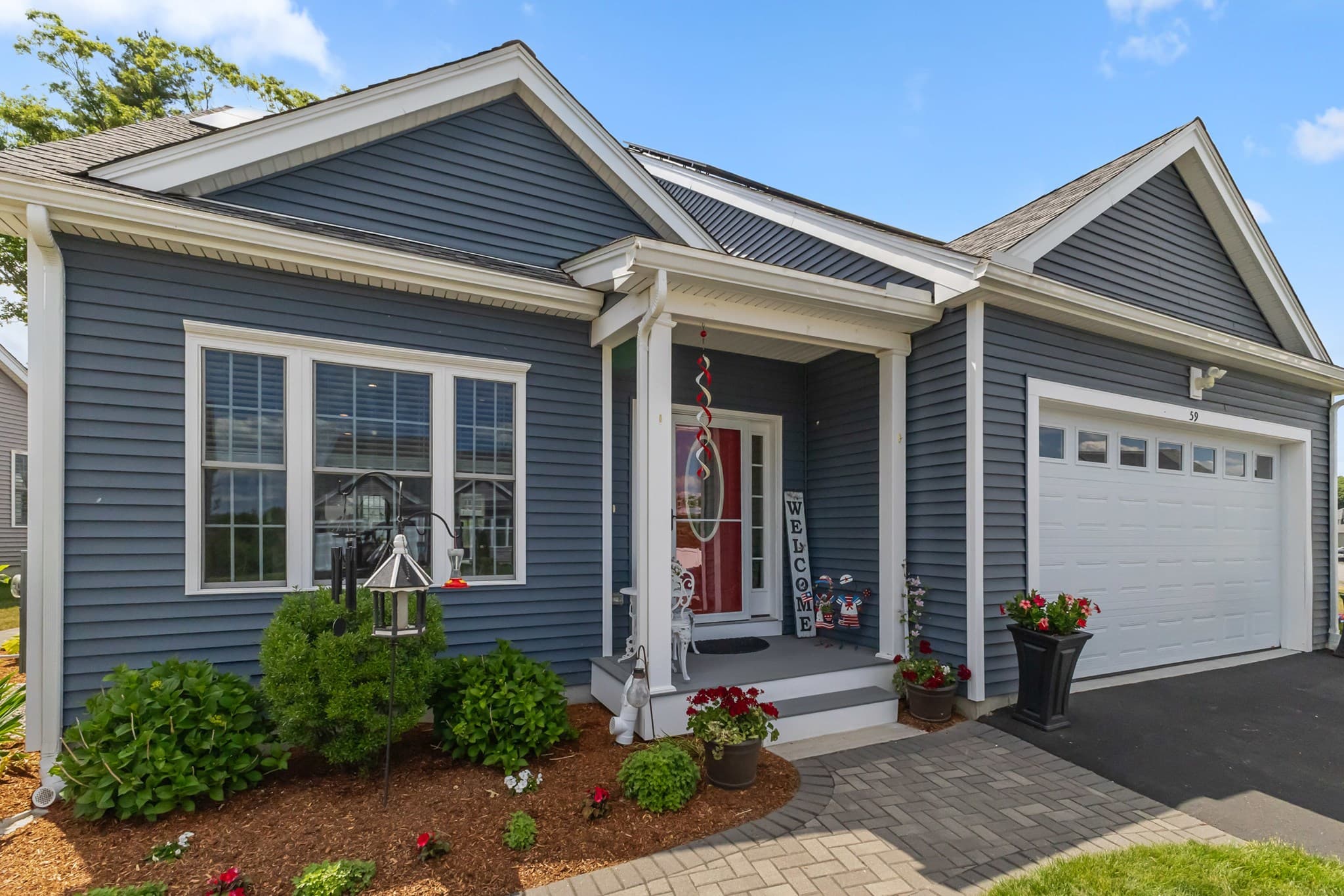 Condominium at 59 Tea Party # 59, Uxbridge MA 01569, Uxbridge, photo 2 of 25