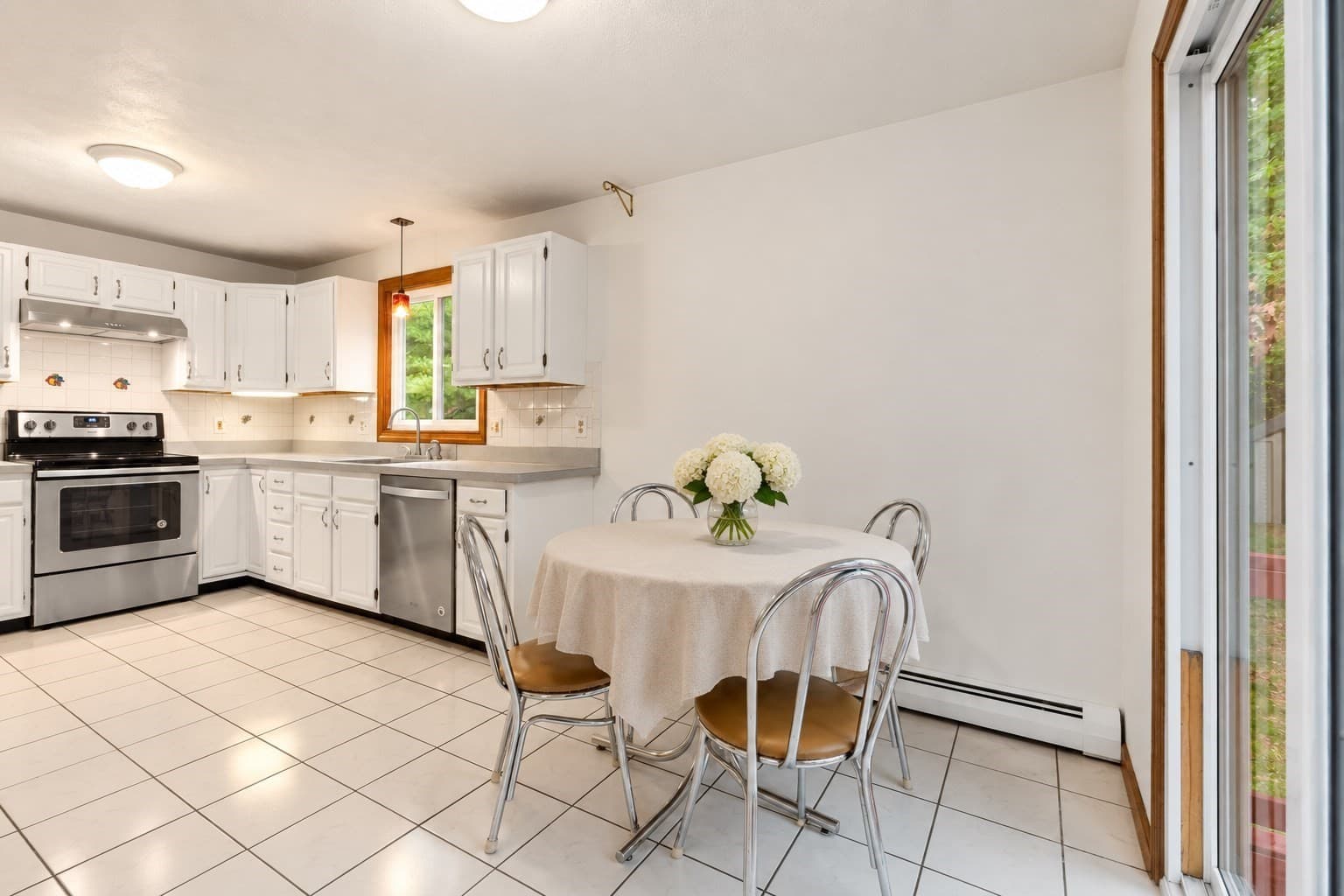 Single Family Residence at 2701 Pouliot Pl, Wilmington MA 01887, Wilmington, photo 5 of 16