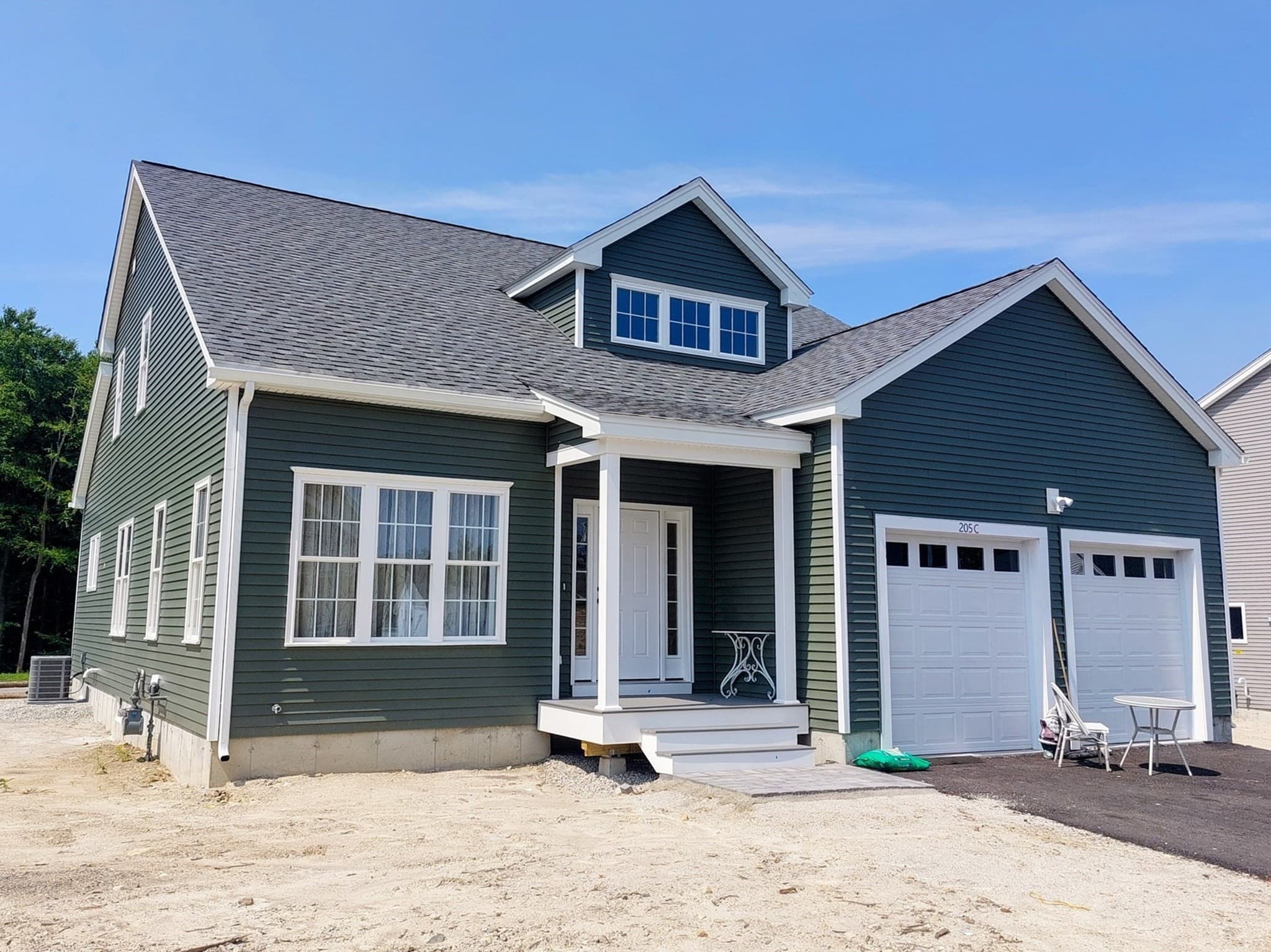 21C Crownshield # 21C, Uxbridge MA 01569