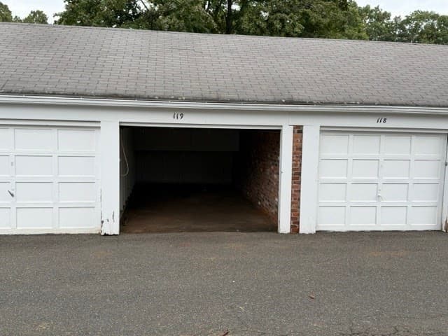 Condominium at 1173 Dickinson St # 1173, Springfield MA 01108, Springfield, photo 26 of 34