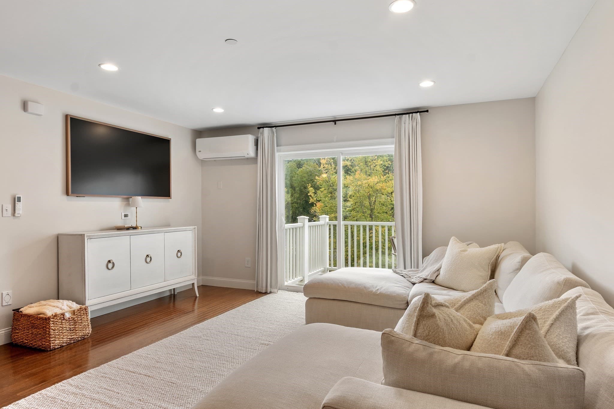 Condominium at 215 Main St # 215, Maynard MA 01754, Maynard, photo 8 of 28