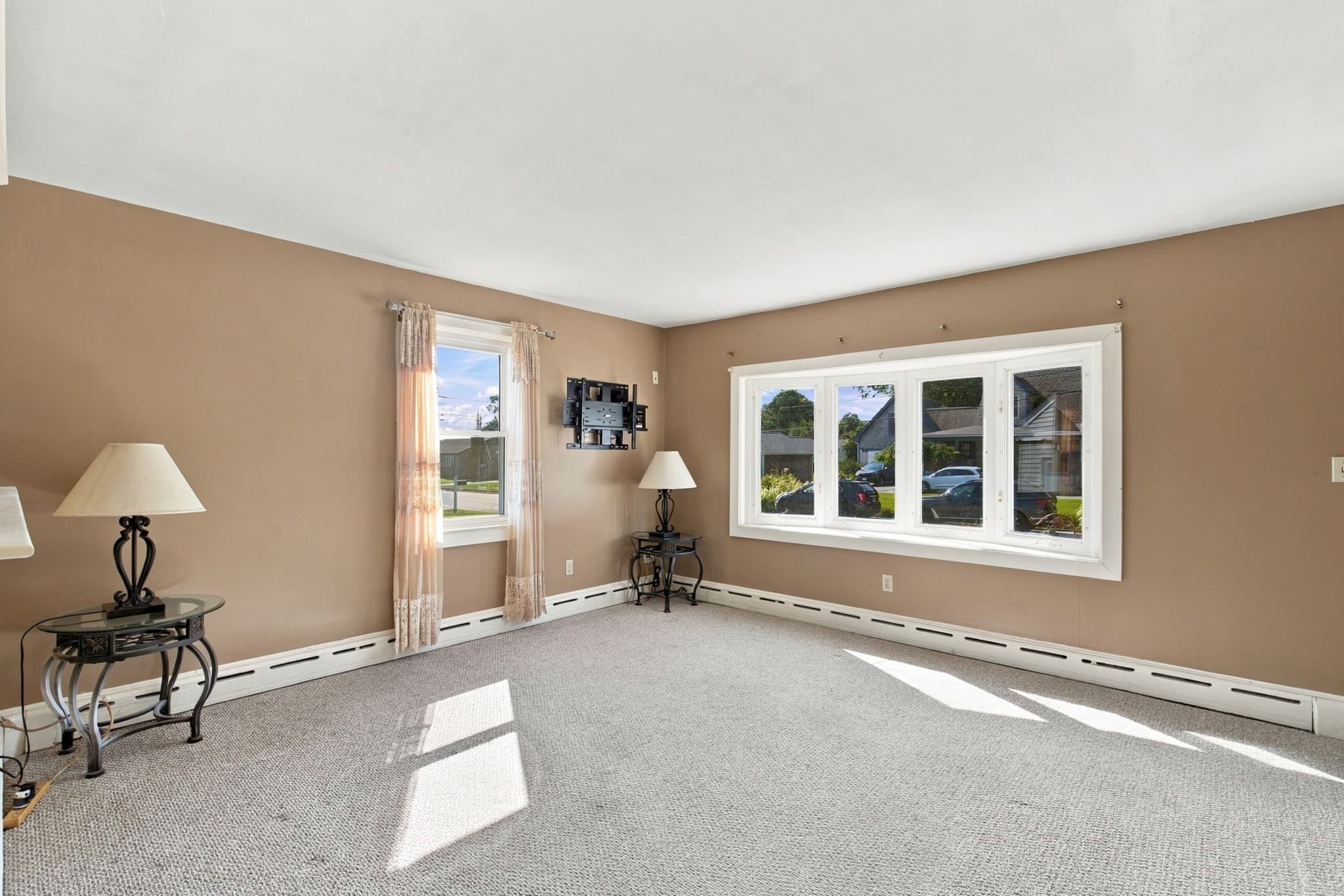 Single Family Residence at 136 Durfee Road, Tiverton RI 02878, Tiverton, photo 6 of 39