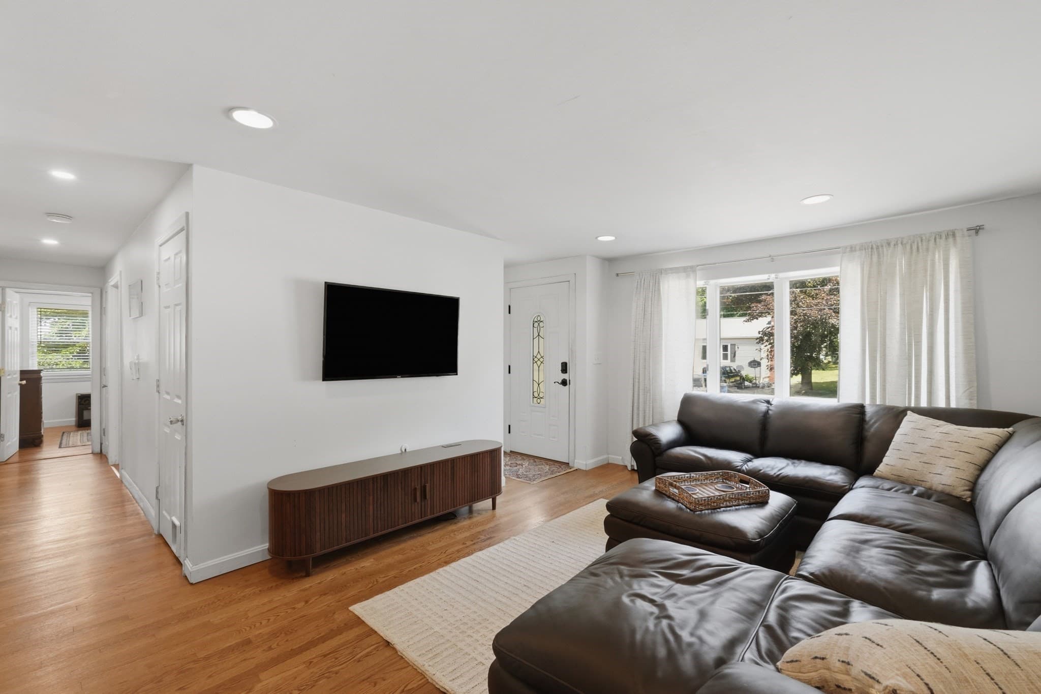 Single Family Residence at 3 Carol Lane, Medway MA 02053, Medway, photo 5 of 37
